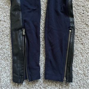 Splendid Mixed Media Modal + Faux Leather Zip Navy Leggings (XS)